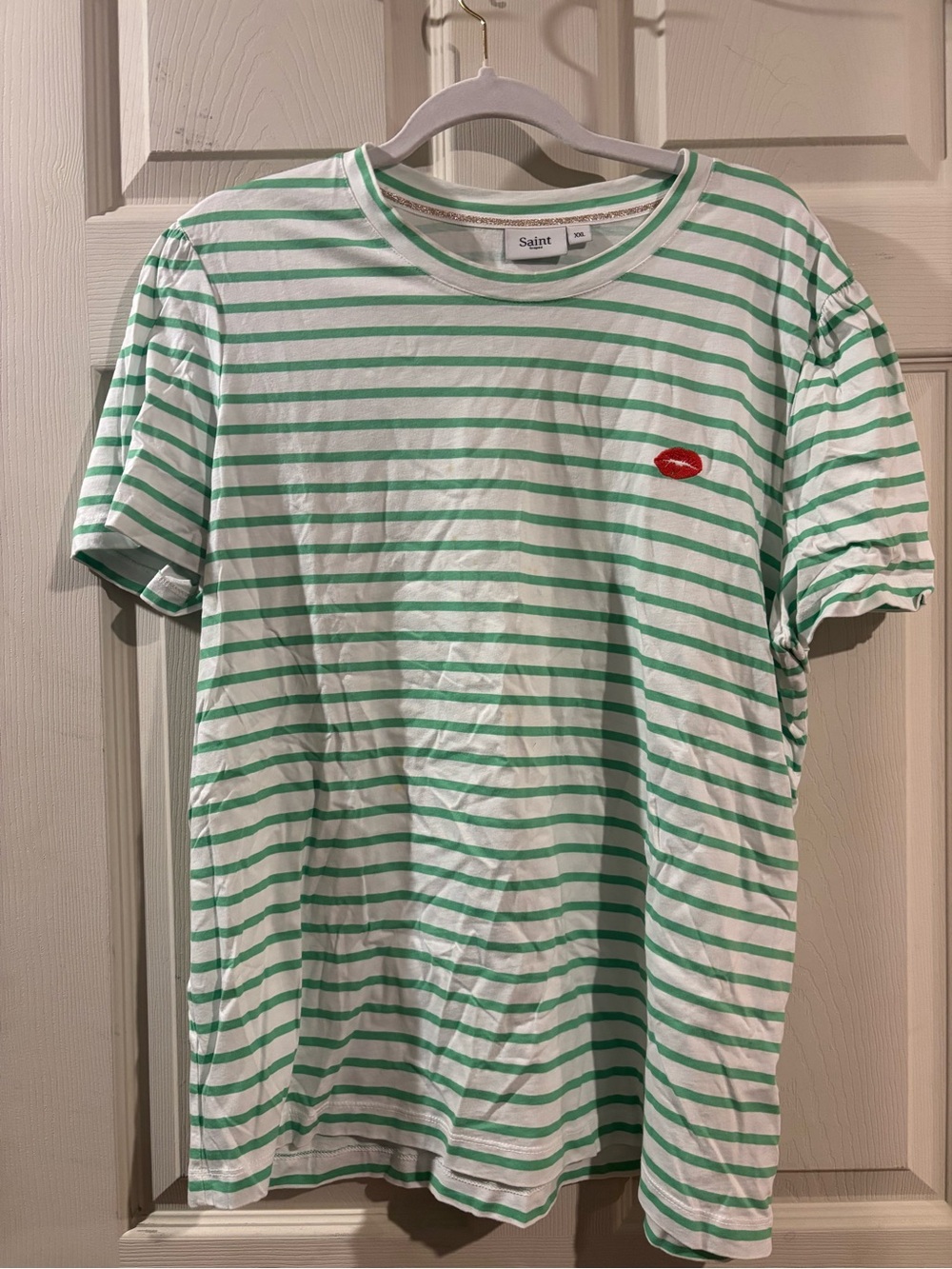 Saint Tropez West white & green striped crew tee with red lip patch